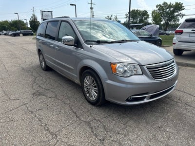 2015 Chrysler Town & Country Touring-L