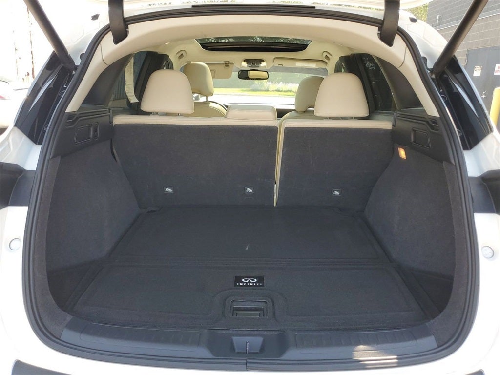 2022 INFINITI QX50 LUXE