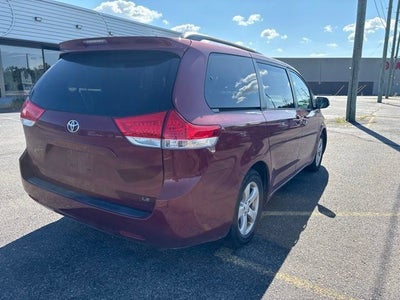 2012 Toyota Sienna LE 8 Passenger