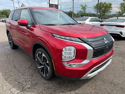 2024 Mitsubishi Outlander SE