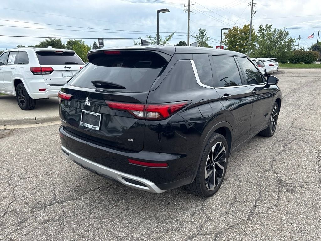 2024 Mitsubishi Outlander SE