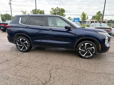 2024 Mitsubishi Outlander SE
