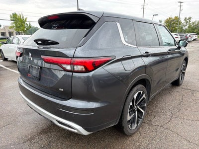 2024 Mitsubishi Outlander SE