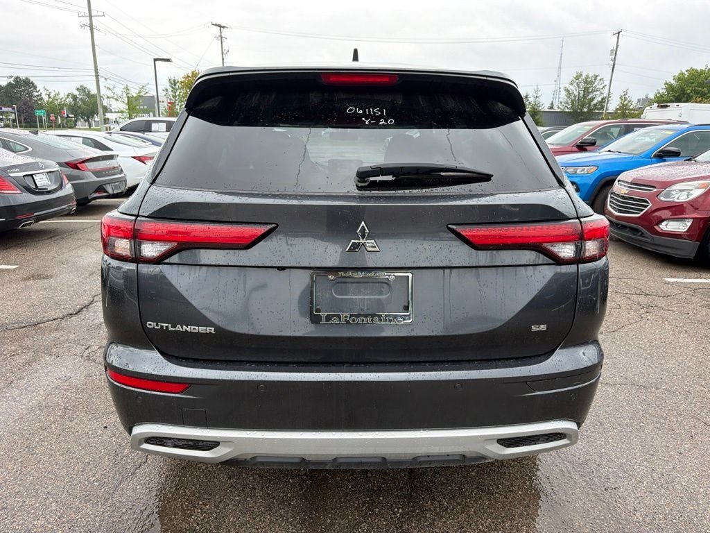 2024 Mitsubishi Outlander SE
