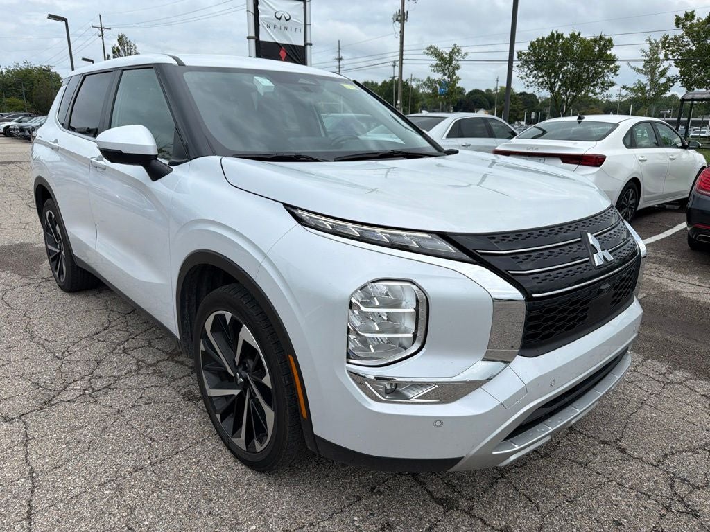 2024 Mitsubishi Outlander SE