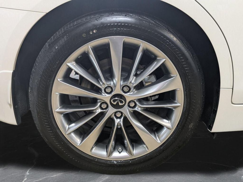 2023 INFINITI Q50 LUXE