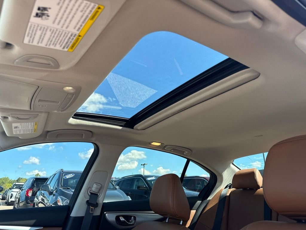 2023 INFINITI Q50 LUXE