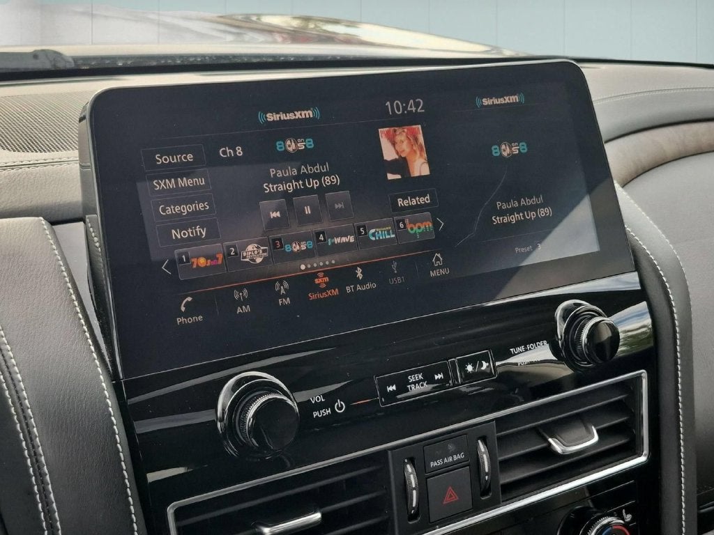 2022 INFINITI QX80 Premium Select
