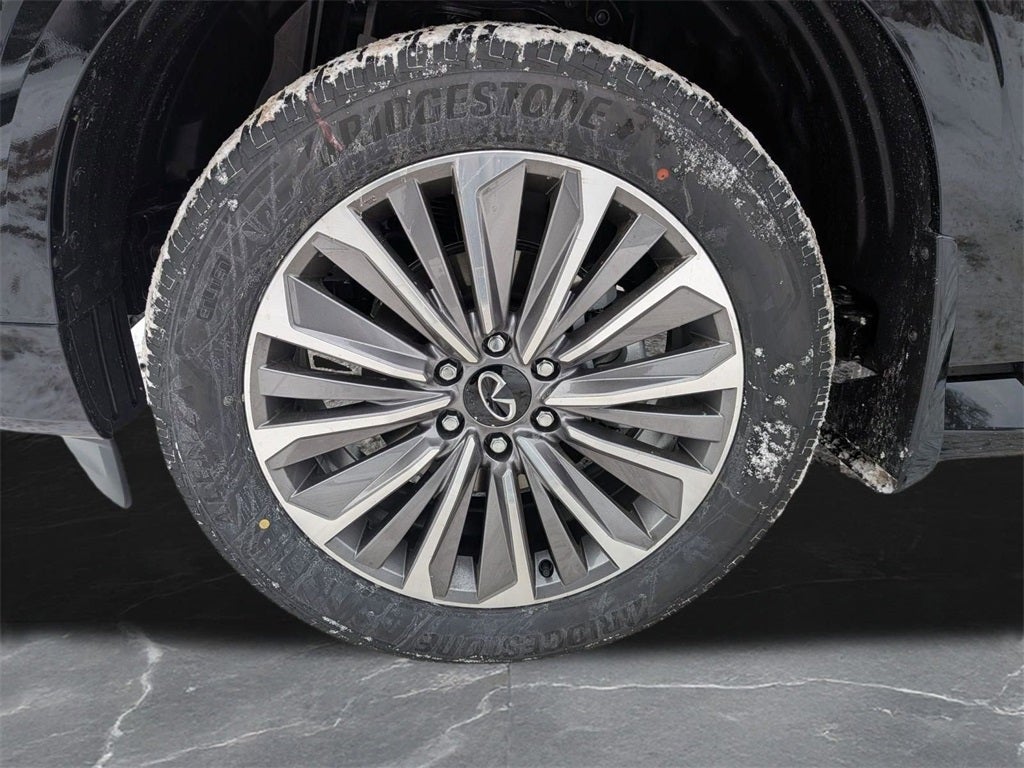 2026 INFINITI QX80 LUXE