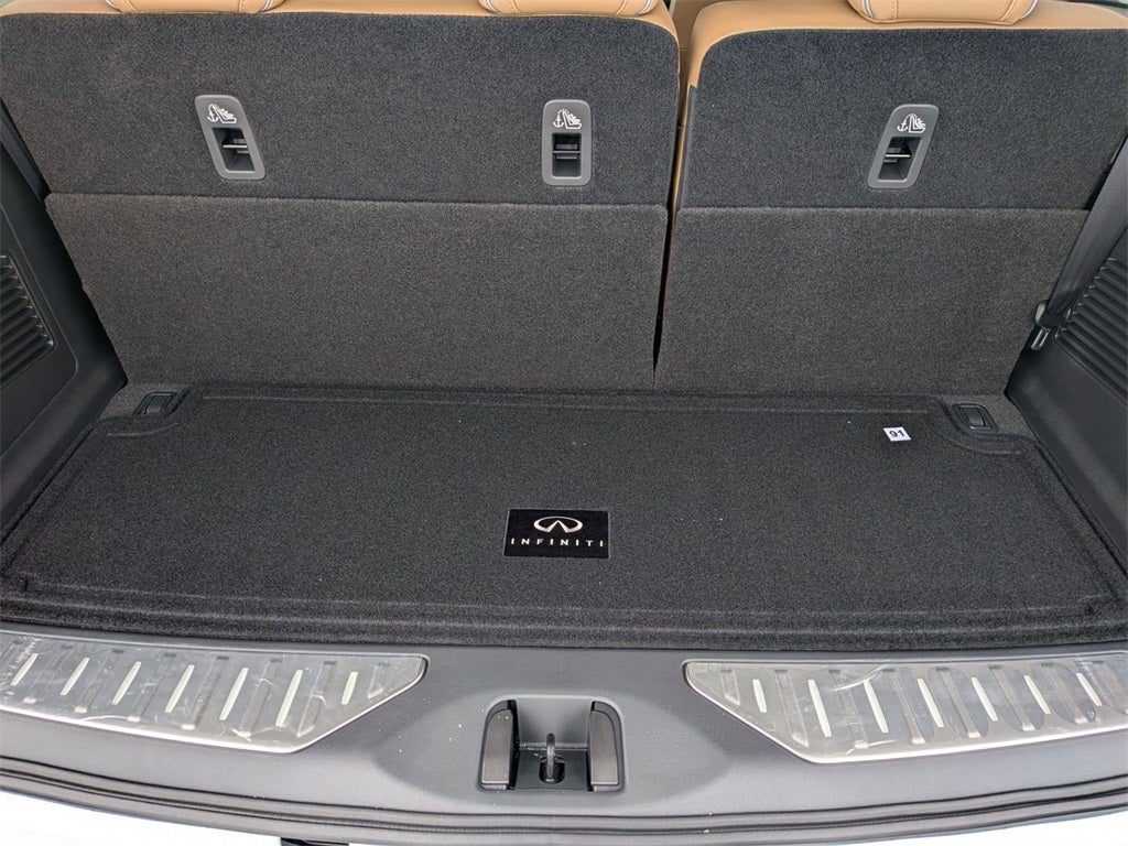 2026 INFINITI QX80 LUXE