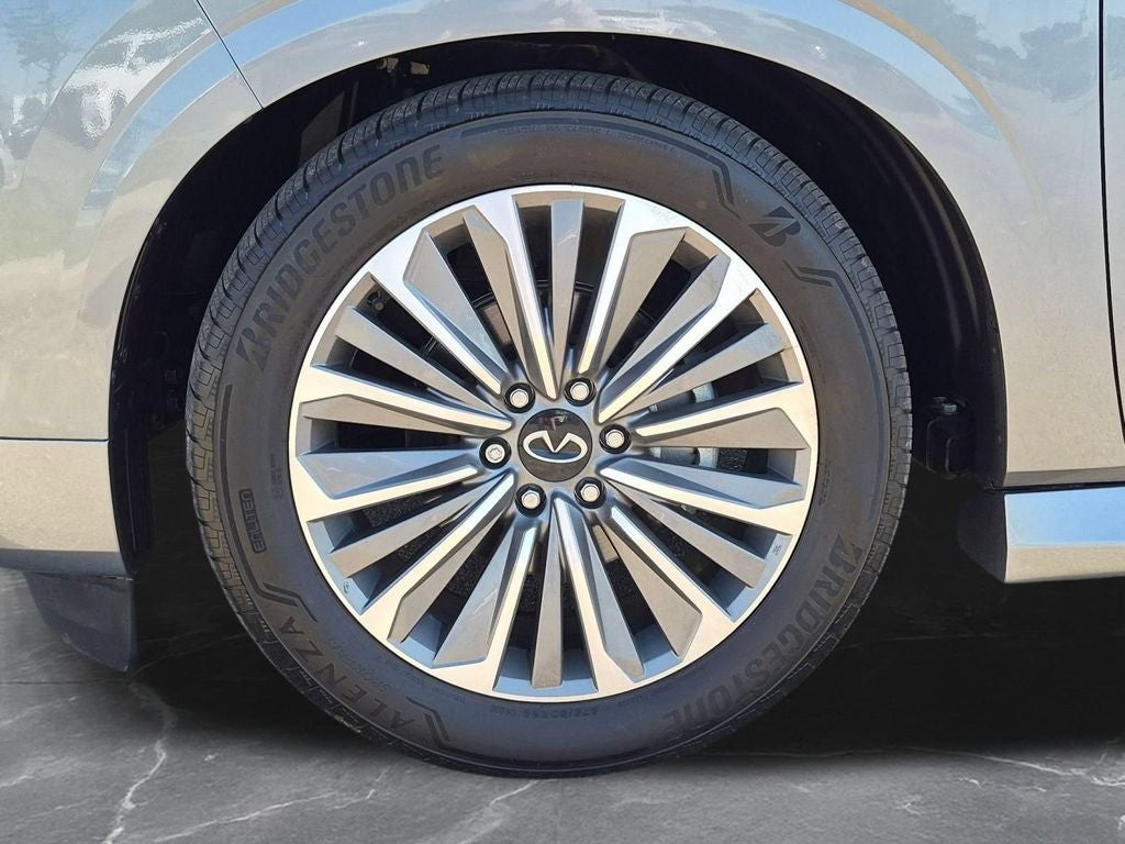 2025 INFINITI QX80 SENSORY