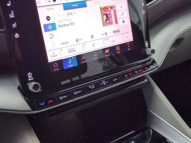 2025 Jeep Wagoneer Base