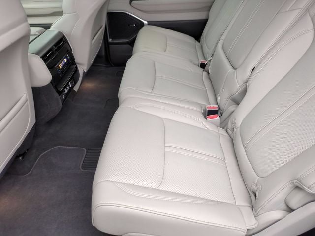 2025 Jeep Wagoneer Base