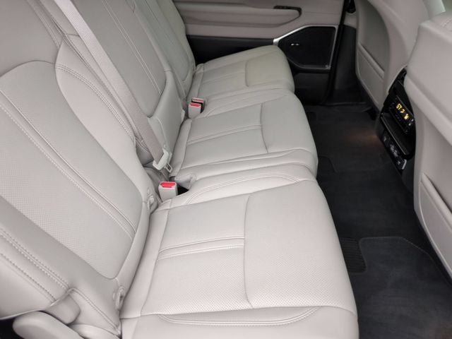 2025 Jeep Wagoneer Base