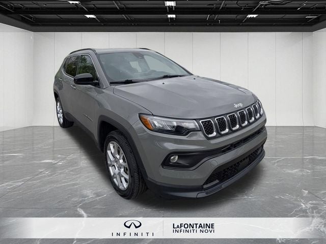 2023 Jeep Compass Latitude Lux