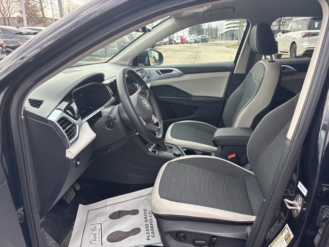 2025 Volkswagen Taos 1.5T SE