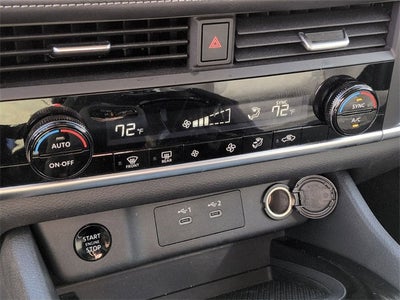 2025 Nissan Rogue SV