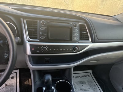 2019 Toyota Highlander LE