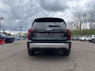 2023 Kia Telluride LX