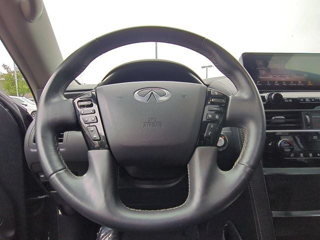 2024 INFINITI QX80 LUXE