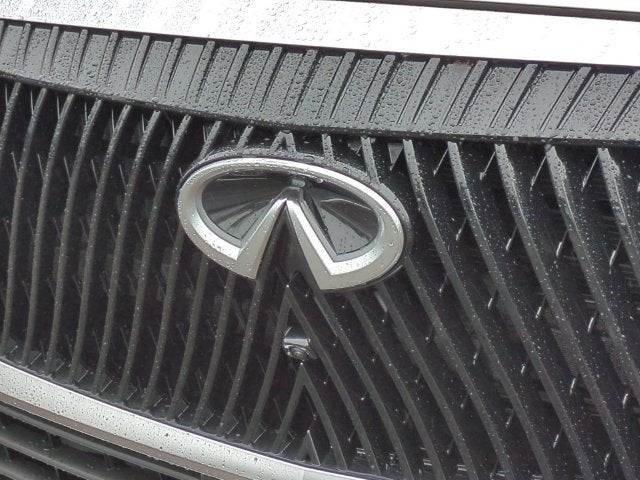 2027 INFINITI QX80 LUXE