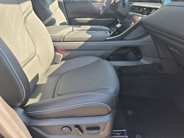 2027 INFINITI QX80 LUXE