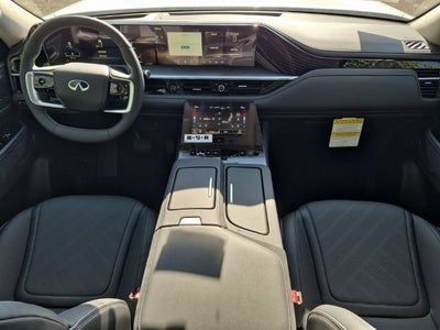 2027 INFINITI QX80 LUXE