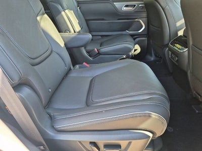 2027 INFINITI QX80 LUXE