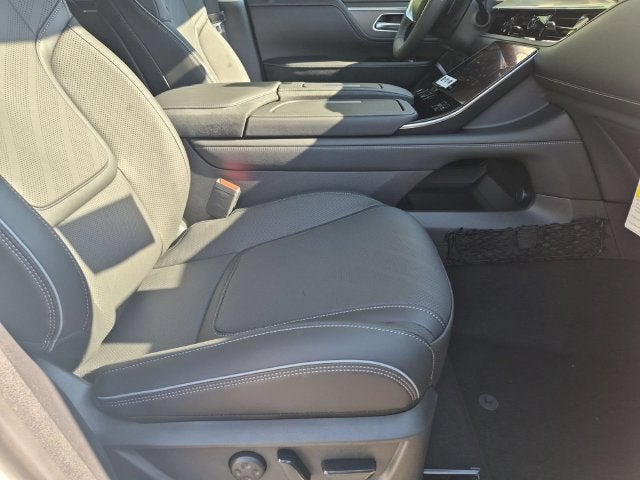 2027 INFINITI QX80 LUXE