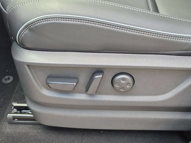 2027 INFINITI QX80 LUXE