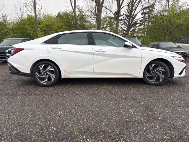 2024 Hyundai Elantra Limited