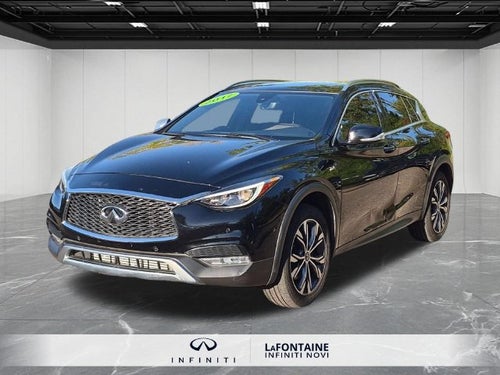 2017 INFINITI QX30 Premium