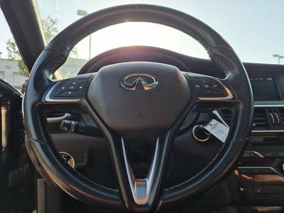 2017 INFINITI QX30 Premium