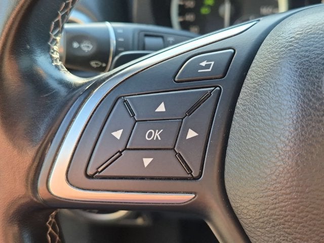 2017 INFINITI QX30 Premium
