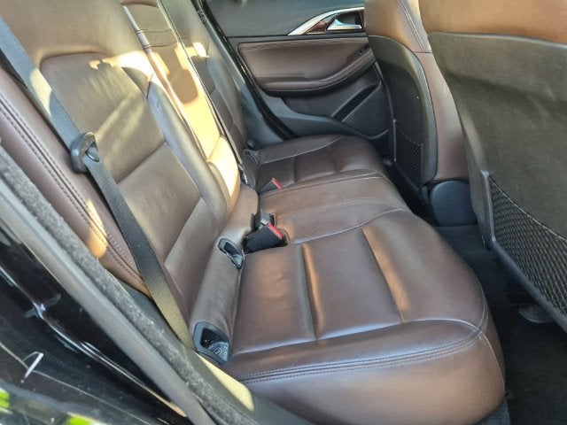 2017 INFINITI QX30 Premium
