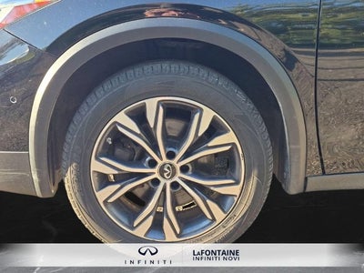 2017 INFINITI QX30 Premium