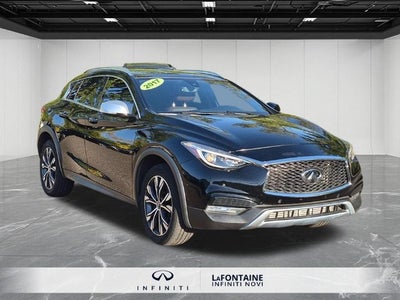 2017 INFINITI QX30 Premium