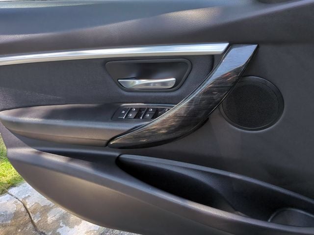 2018 BMW 3 Series 330i xDrive