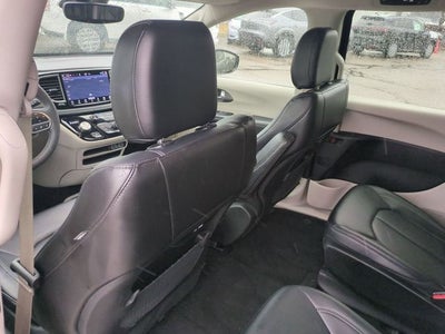 2024 Chrysler Pacifica Hybrid Select