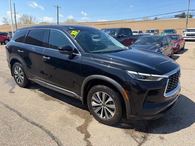 2023 INFINITI QX60 PURE