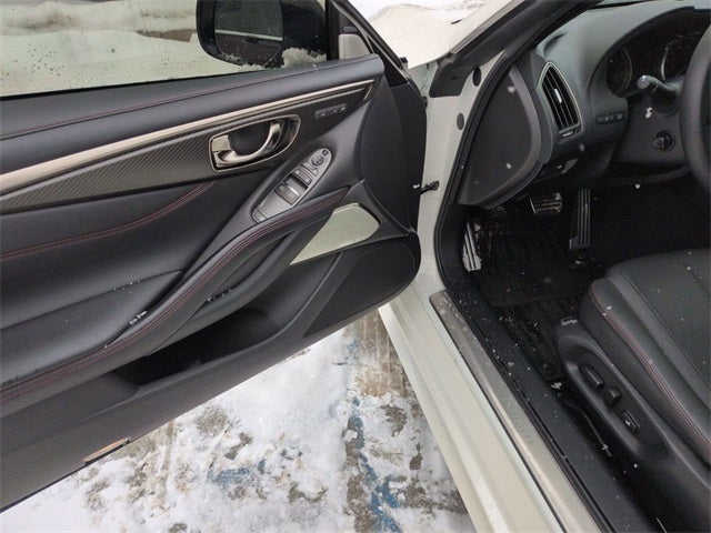 2022 INFINITI Q60 Red Sport 400