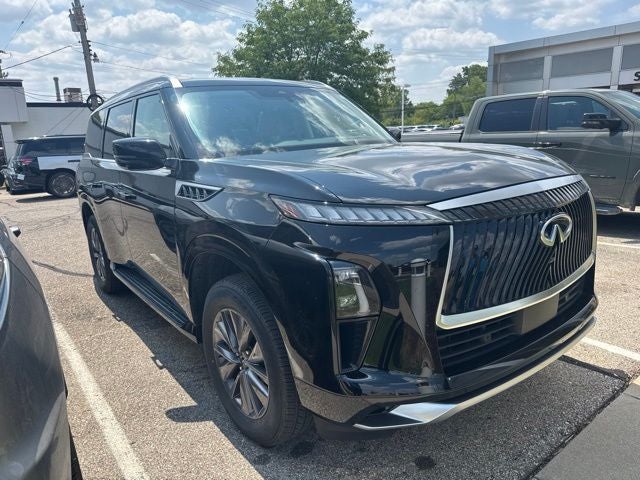2025 INFINITI QX80 PURE