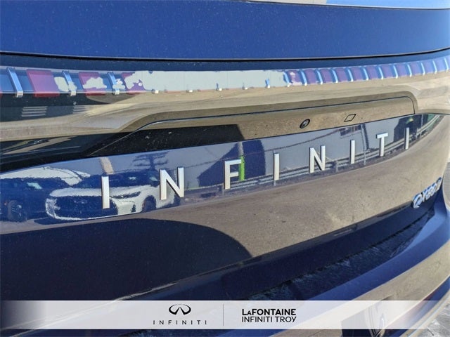 2026 INFINITI QX80 LUXE