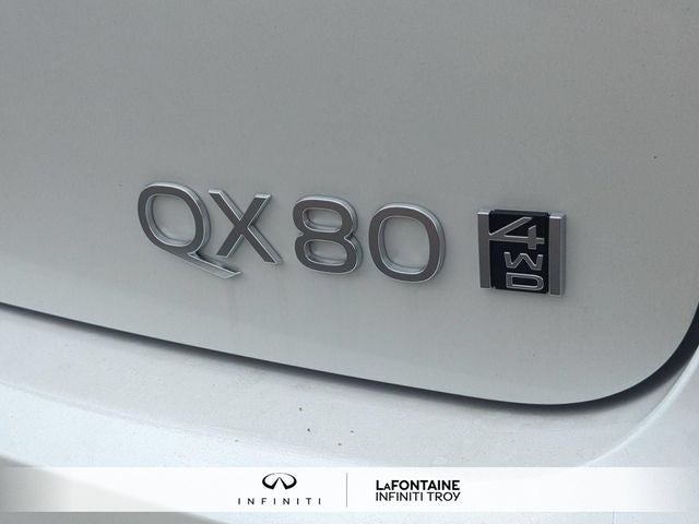 2027 INFINITI QX80 LUXE