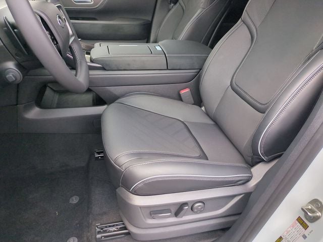 2027 INFINITI QX80 LUXE