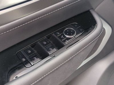2027 INFINITI QX80 LUXE