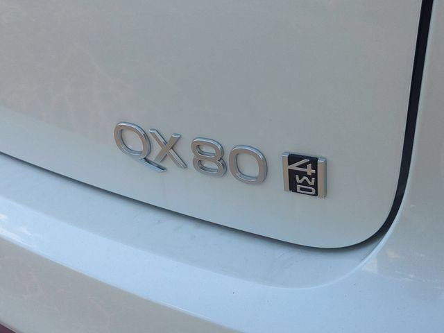 2027 INFINITI QX80 LUXE