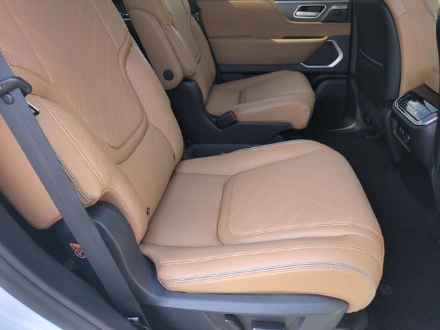 2027 INFINITI QX80 LUXE