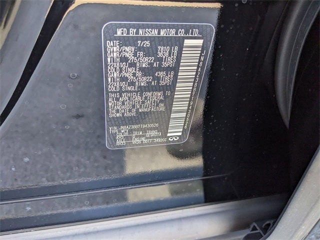 2026 INFINITI QX80 LUXE