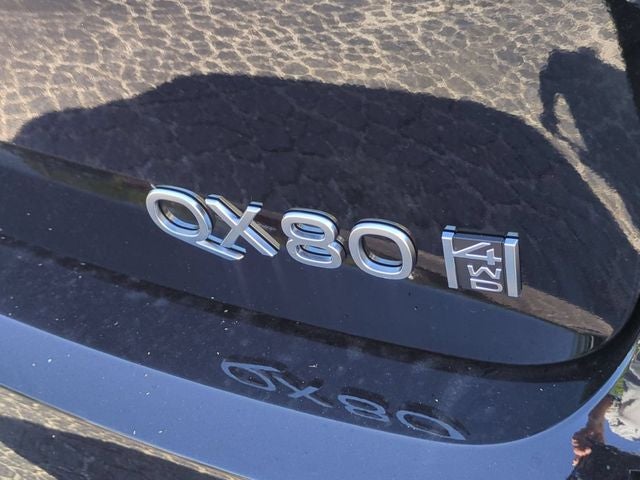 2027 INFINITI QX80 LUXE
